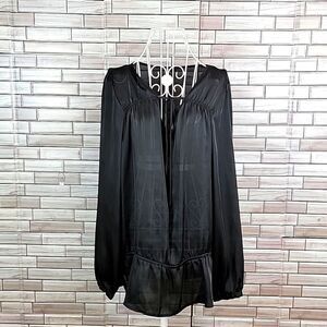 Daisy Fuentes tie knot front blouse Size L